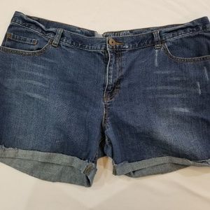 Boyfriend Denim Shorts Size 18 Massimo